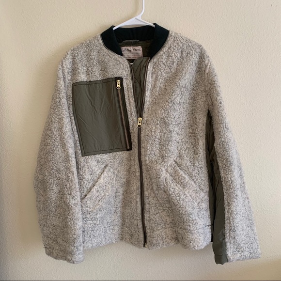 SOLD We the free people Rivington Sherpa jacket - Picture 4 of 10
